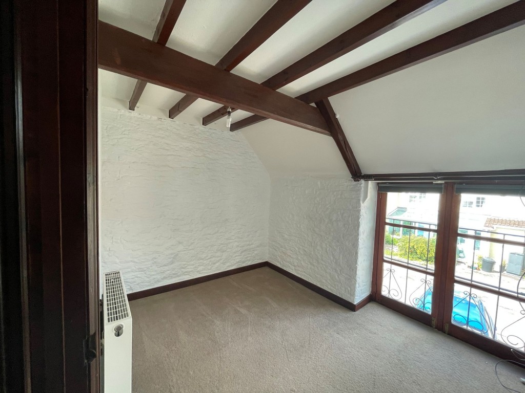 Wotton Road, Kingswood, GL12