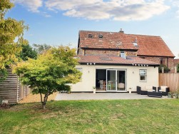 Chaingate Lane, Iron Acton, BS37