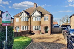 North Road, Yate, BS37