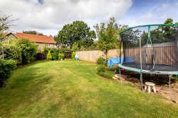 North Road, Yate, BS37
