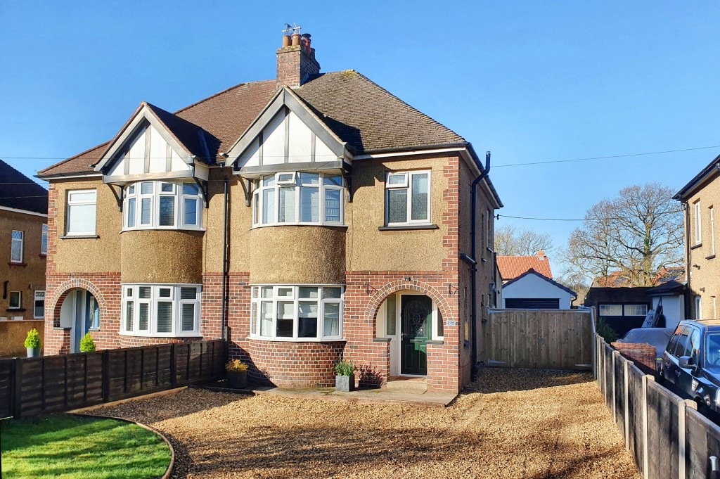 North Road, Yate, BS37