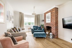 North Road, Yate, BS37