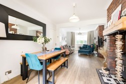 North Road, Yate, BS37
