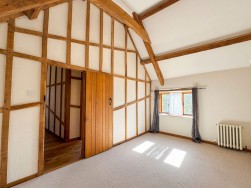 Petty France, Badminton, GL9