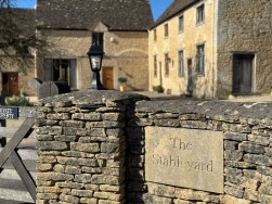 Petty France, Badminton, GL9