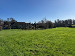 Petty France, Badminton, GL9