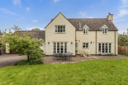 High Street, Iron Acton, BS37