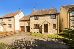 Marshfield Road, Tormarton, GL9