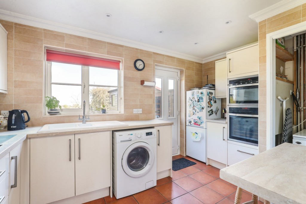 Marshfield Road, Tormarton, GL9