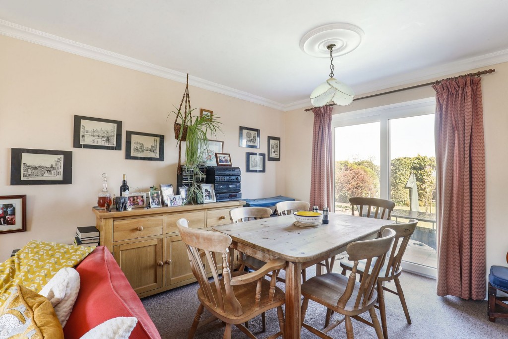 Marshfield Road, Tormarton, GL9