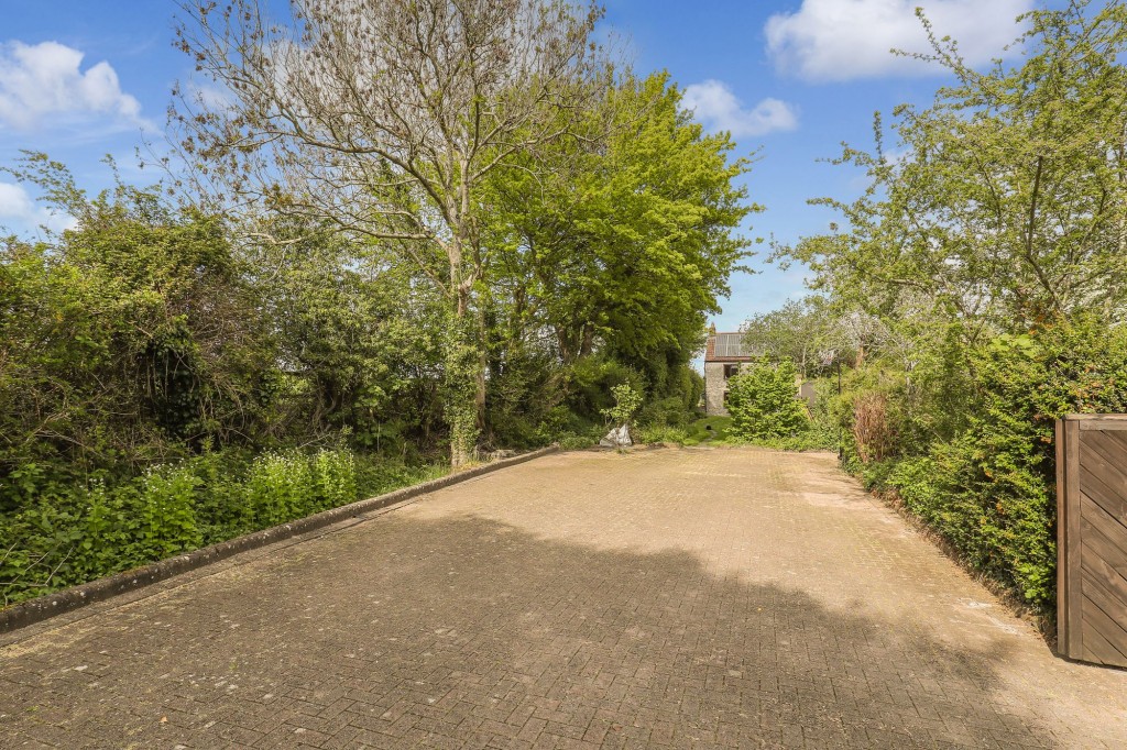 Feltham Road, Pucklechurch, BS16