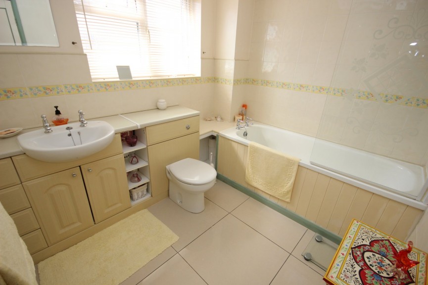 4 bedroom House for Sale Houghton Conquest, Bedford
