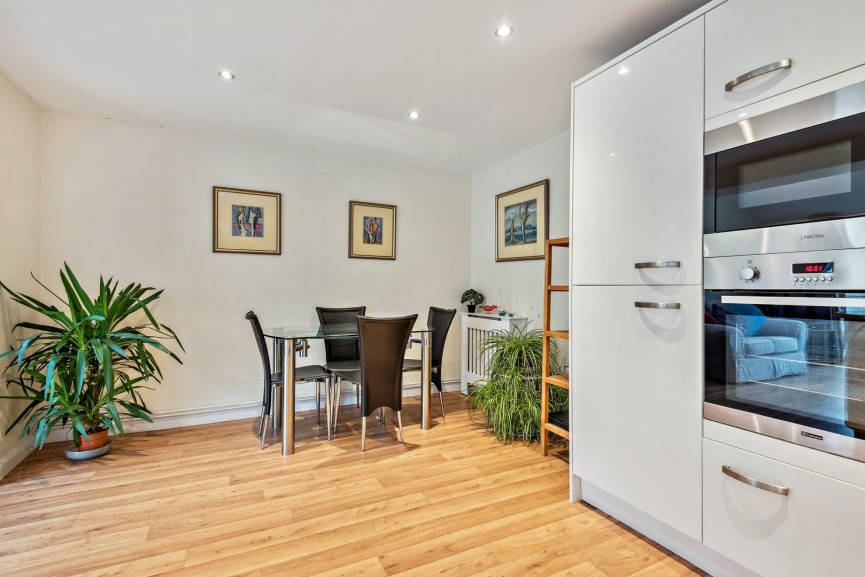Westbury Close, Hitchin, Hertfordshire