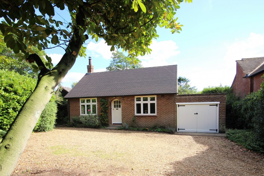 2 bedroom Bungalow for Sale Maulden, Bedford