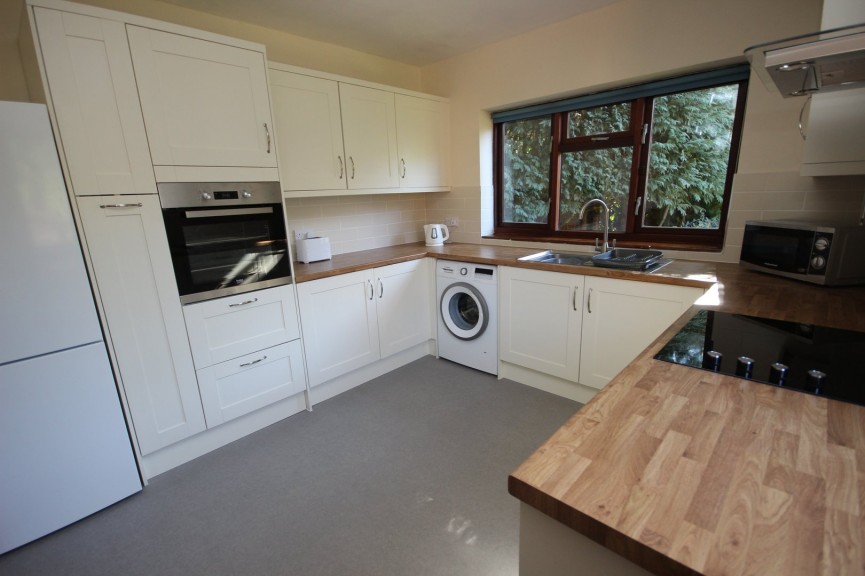 2 bedroom Bungalow for Sale Maulden, Bedford