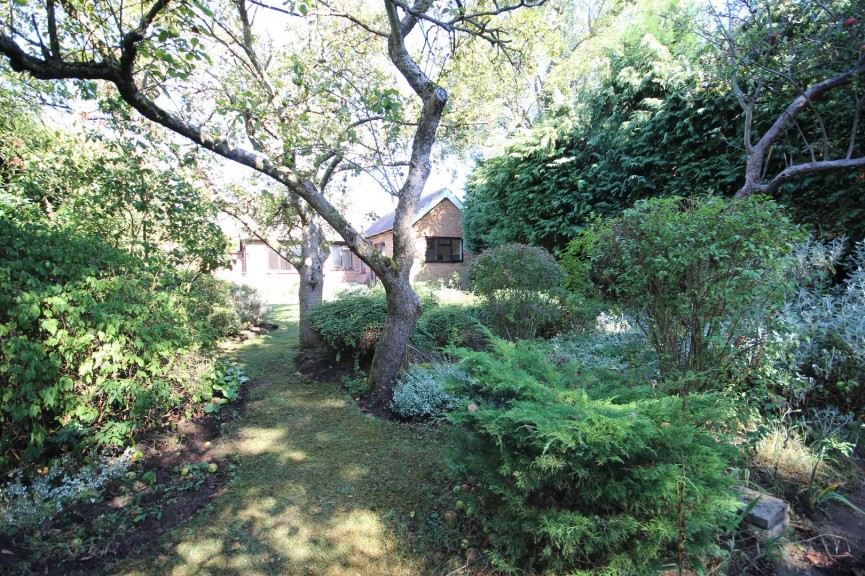 2 bedroom Bungalow for Sale Maulden, Bedford