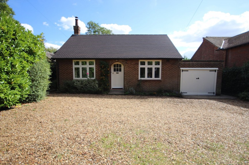 2 bedroom Bungalow for Sale Maulden, Bedford