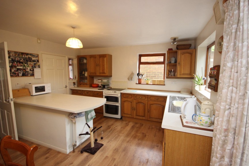 4 bedroom House for Sale Gravenhurst, Bedfordshire