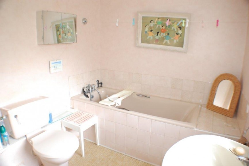 3 bedroom House for Sale School Lane, Welwyn, Herts