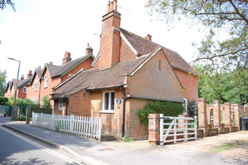 3 bedroom House for Sale School Lane, Welwyn, Herts