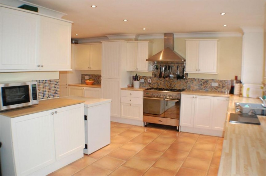 4 bedroom House for Sale Wilga Road, Welwyn, Hertfordshire