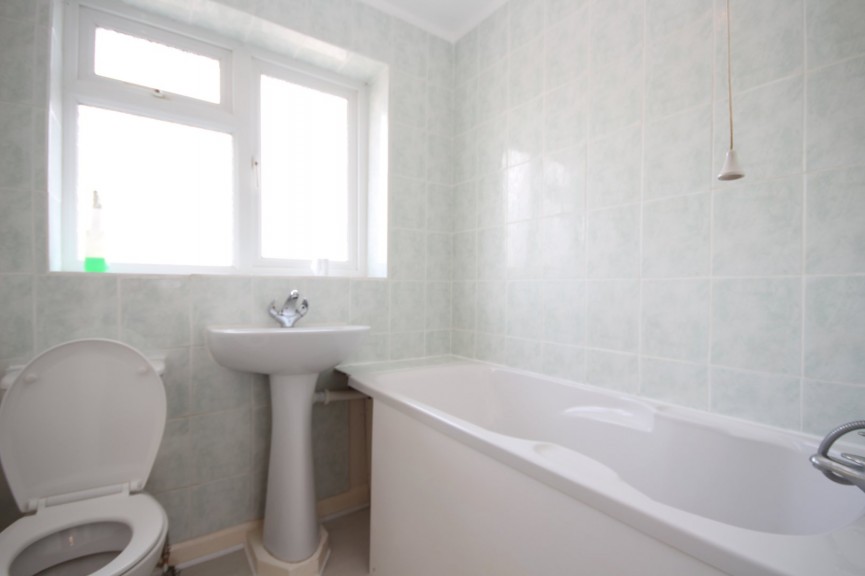 3 bedroom House for Letting Bury Road, Shefford, Bedfordshire