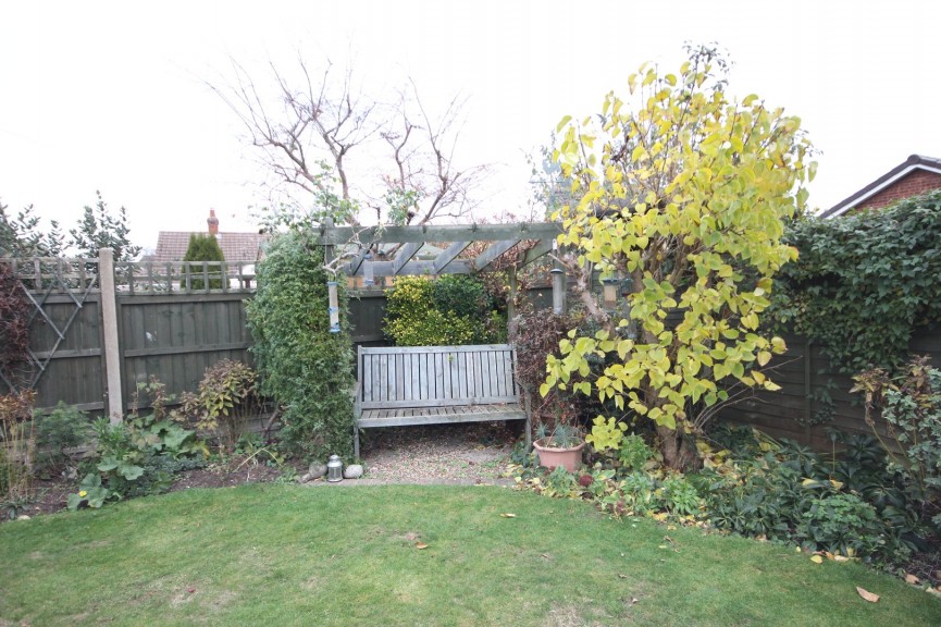 2 bedroom Bungalow for Sale Wilstead, Bedfordshire