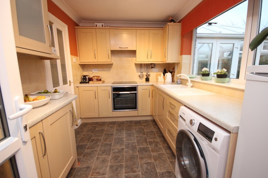 2 bedroom Bungalow for Sale Wilstead, Bedfordshire