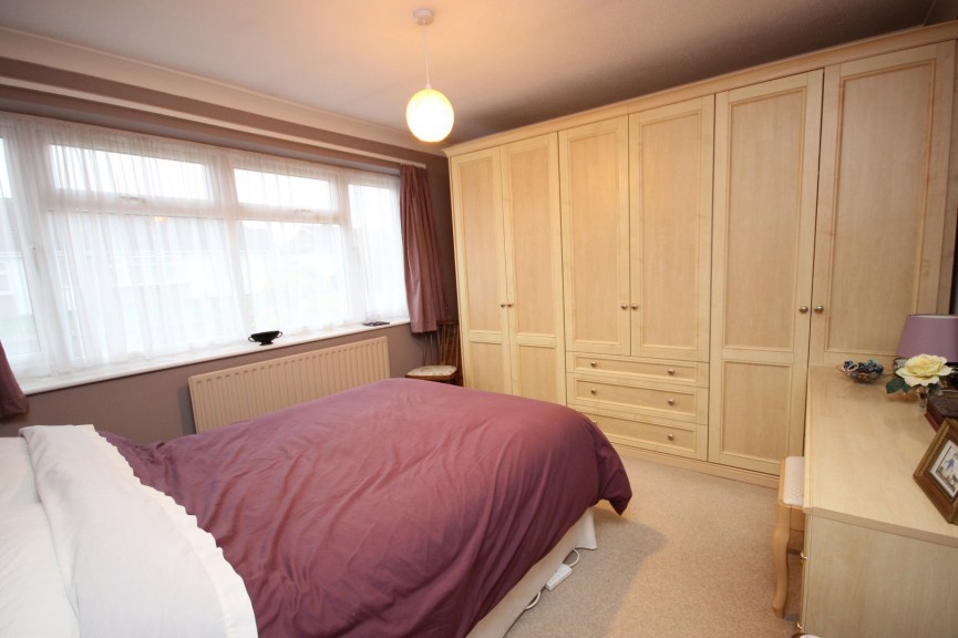 2 bedroom Bungalow for Sale Wilstead, Bedfordshire