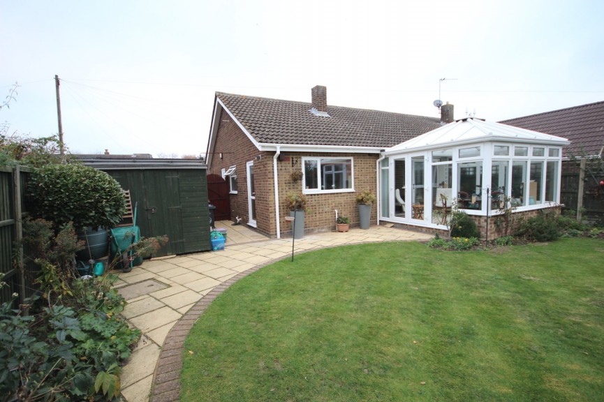 2 bedroom Bungalow for Sale Wilstead, Bedfordshire