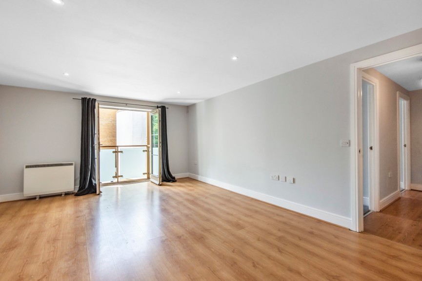 2 bedroom Flat for Letting Nightingale Road, Hitchin, Hertfordshire