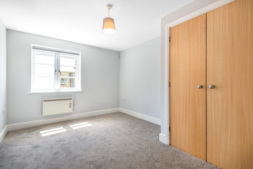 2 bedroom Flat for Letting Nightingale Road, Hitchin, Hertfordshire