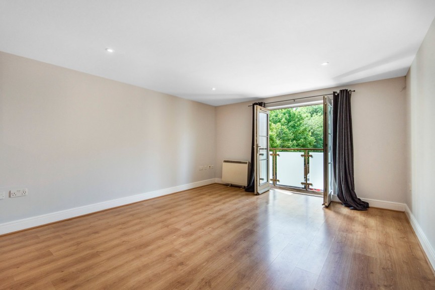 2 bedroom Flat for Letting Nightingale Road, Hitchin, Hertfordshire