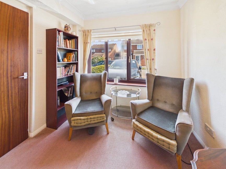 4 bedroom House for Sale Mountbatten Drive, Biggleswade, Bedfordshire