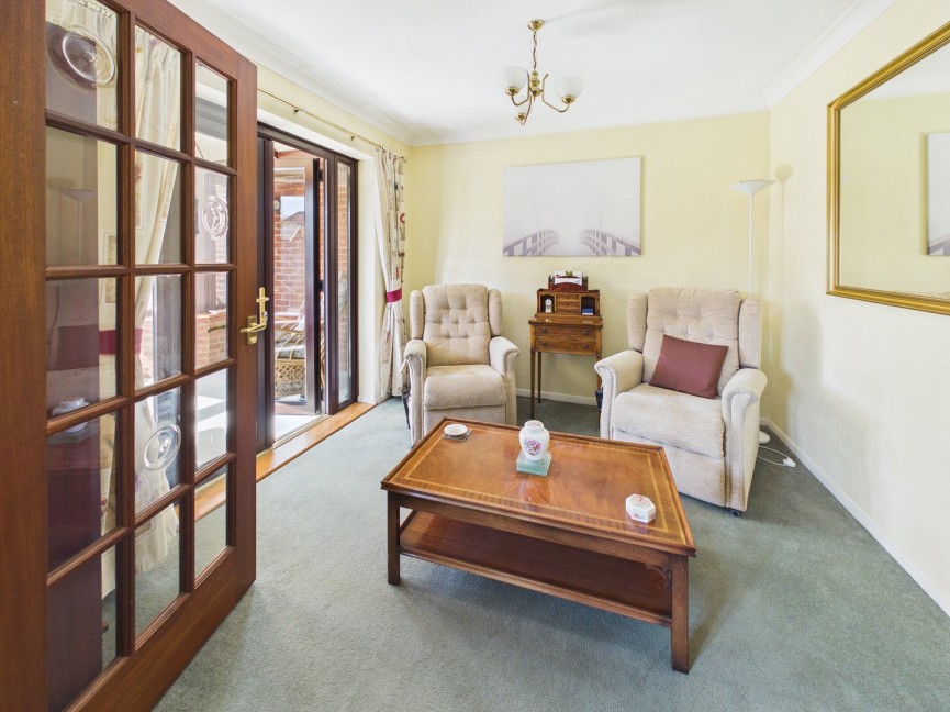 4 bedroom House for Sale Mountbatten Drive, Biggleswade, Bedfordshire