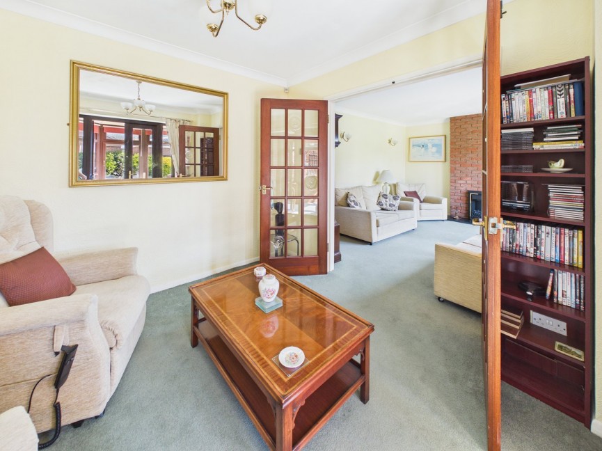 4 bedroom House for Sale Mountbatten Drive, Biggleswade, Bedfordshire