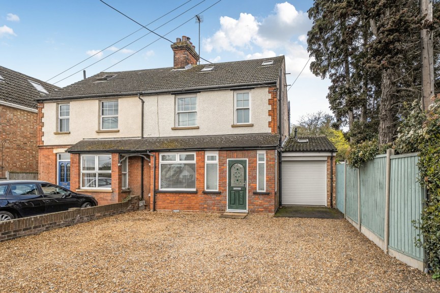 4 bedroom House for Sale Ampthill Road, Flitwick, Bedfordshire