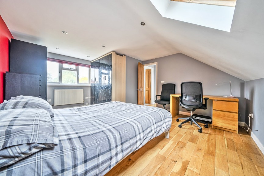 4 bedroom House for Sale Ampthill Road, Flitwick, Bedfordshire