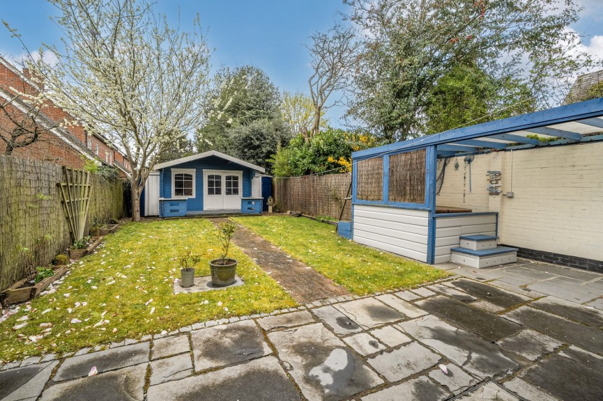 4 bedroom House for Sale Ampthill Road, Flitwick, Bedfordshire