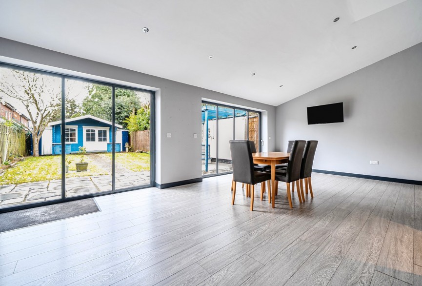 4 bedroom House for Sale Ampthill Road, Flitwick, Bedfordshire