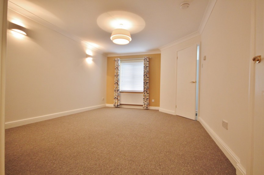 3 bedroom House for Letting Chapel Way, Henlow, Bedfordshire