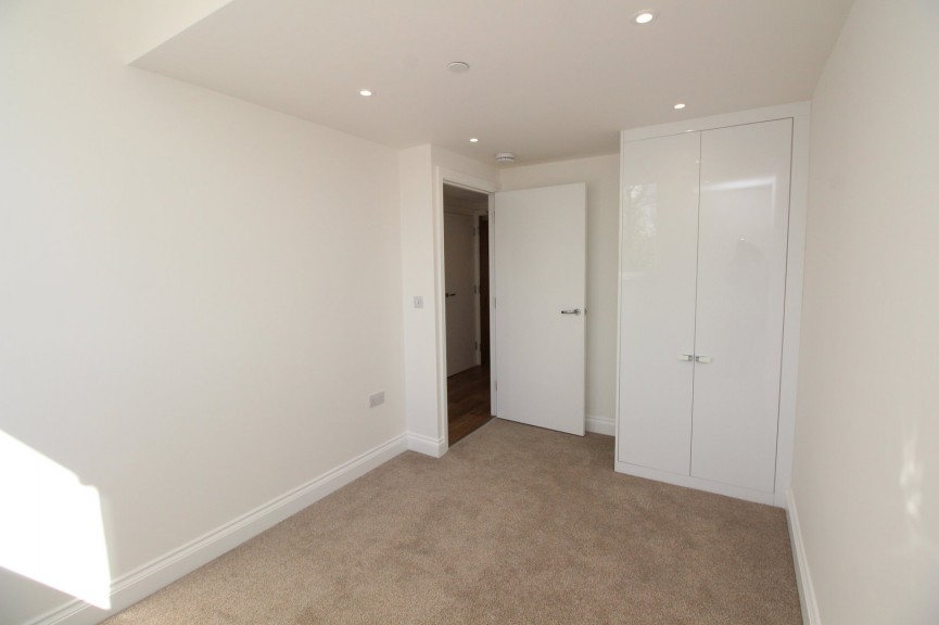 1 bedroom Flat for Letting Old Park Road, Hitchin, Hertfordshire