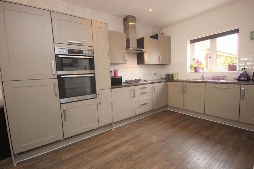 4 bedroom House for Sale Silsoe, Bedfordshire