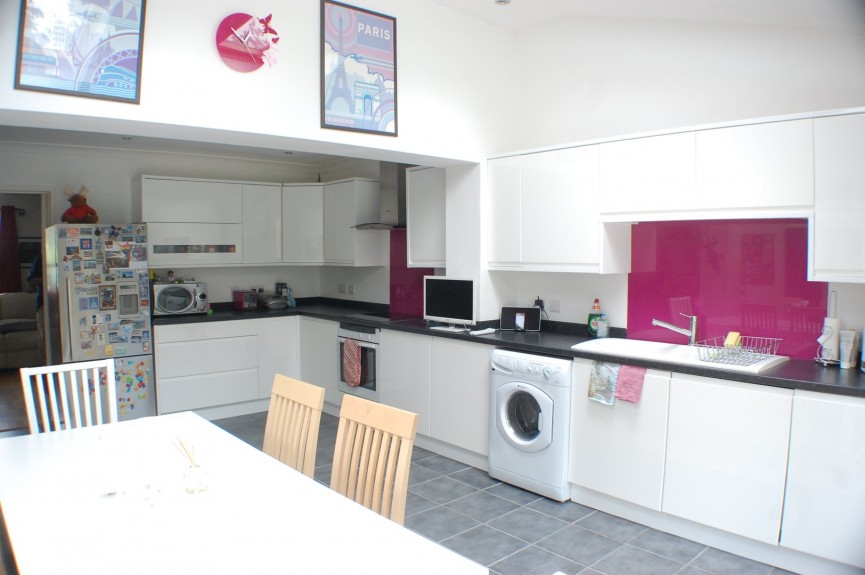 2 bedroom House for Sale Woolmer Green, Knebworth, Hertfordshire