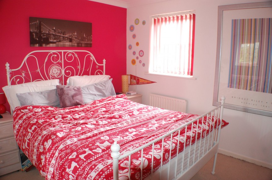 2 bedroom House for Sale Woolmer Green, Knebworth, Hertfordshire