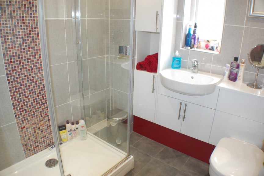 2 bedroom House for Sale Woolmer Green, Knebworth, Hertfordshire