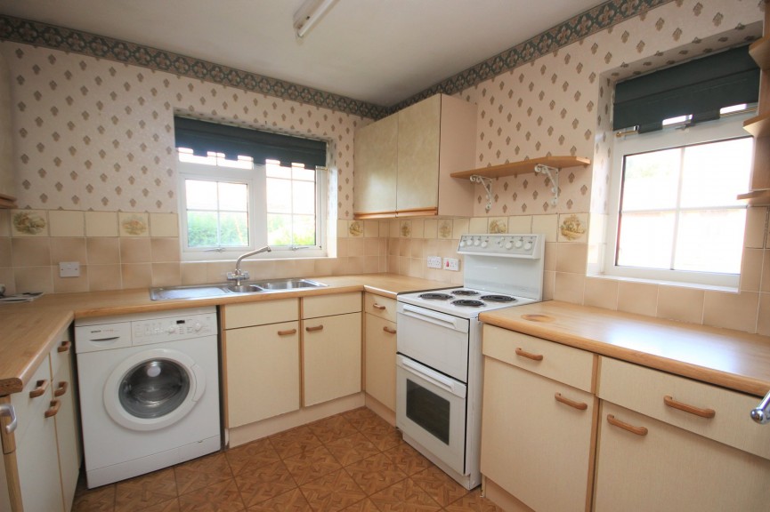 2 bedroom Bungalow for Sale Ampthill, Bedfordshire