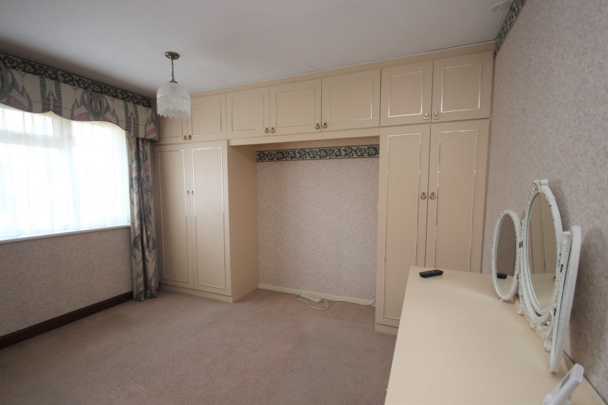 2 bedroom Bungalow for Sale Ampthill, Bedfordshire