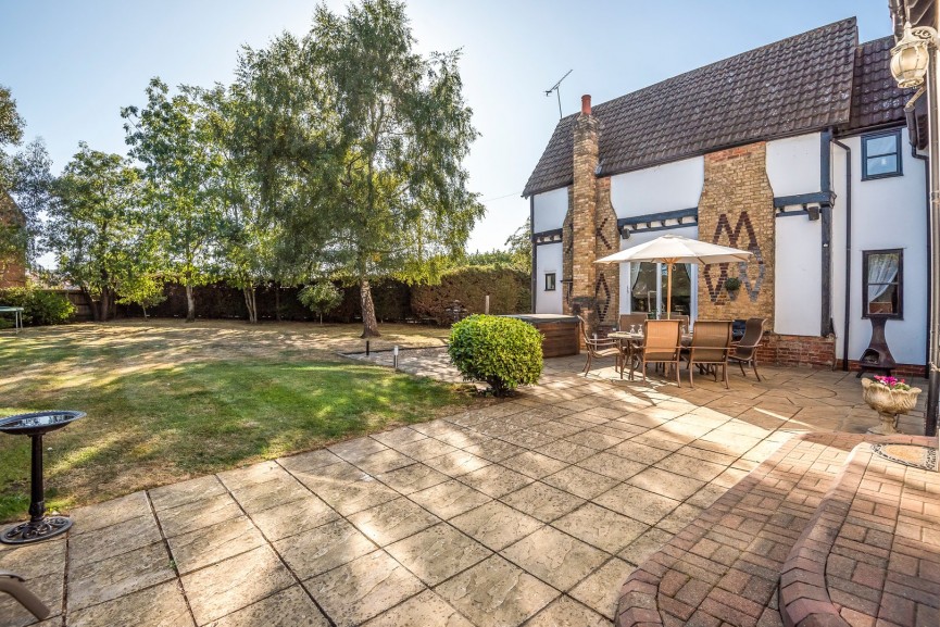 4 bedroom House for Sale Billington Road, Leighton Buzzard, Bedfordshire