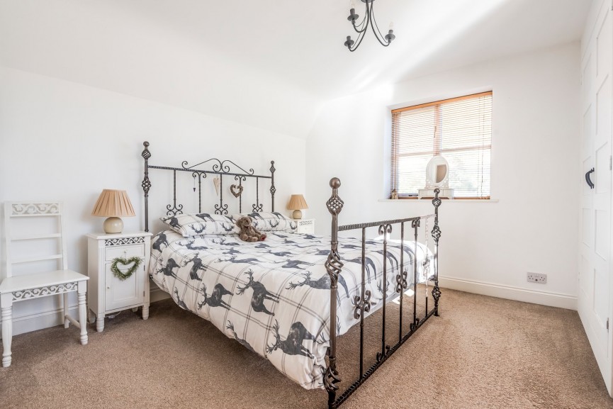 4 bedroom House for Sale Billington Road, Leighton Buzzard, Bedfordshire